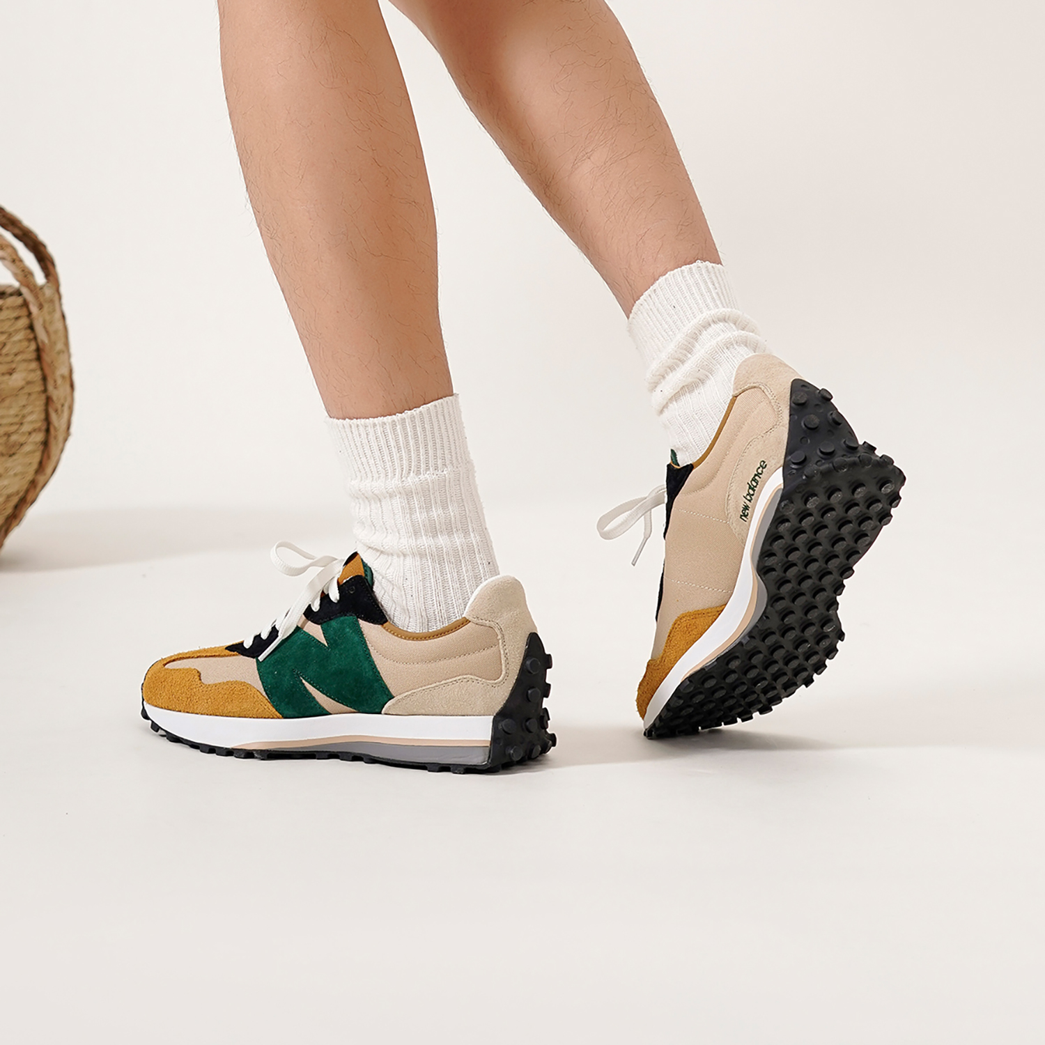 Кроссовки New Balance 327 Workwear Nightwatch Green, 37 EU