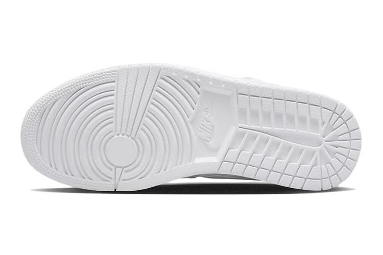 Кеды женские Jordan Air Jordan 1 Low DB6480-100 белые и зелёные, 35.5 EU