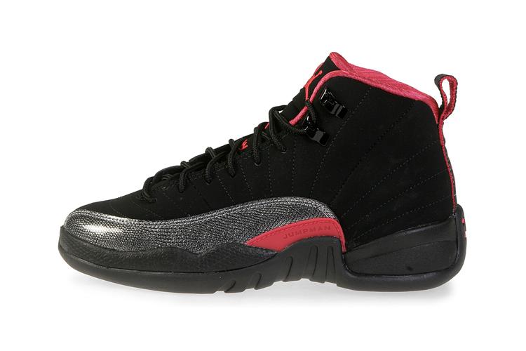Кроссовки женские Jordan 12 Retro черные/красные