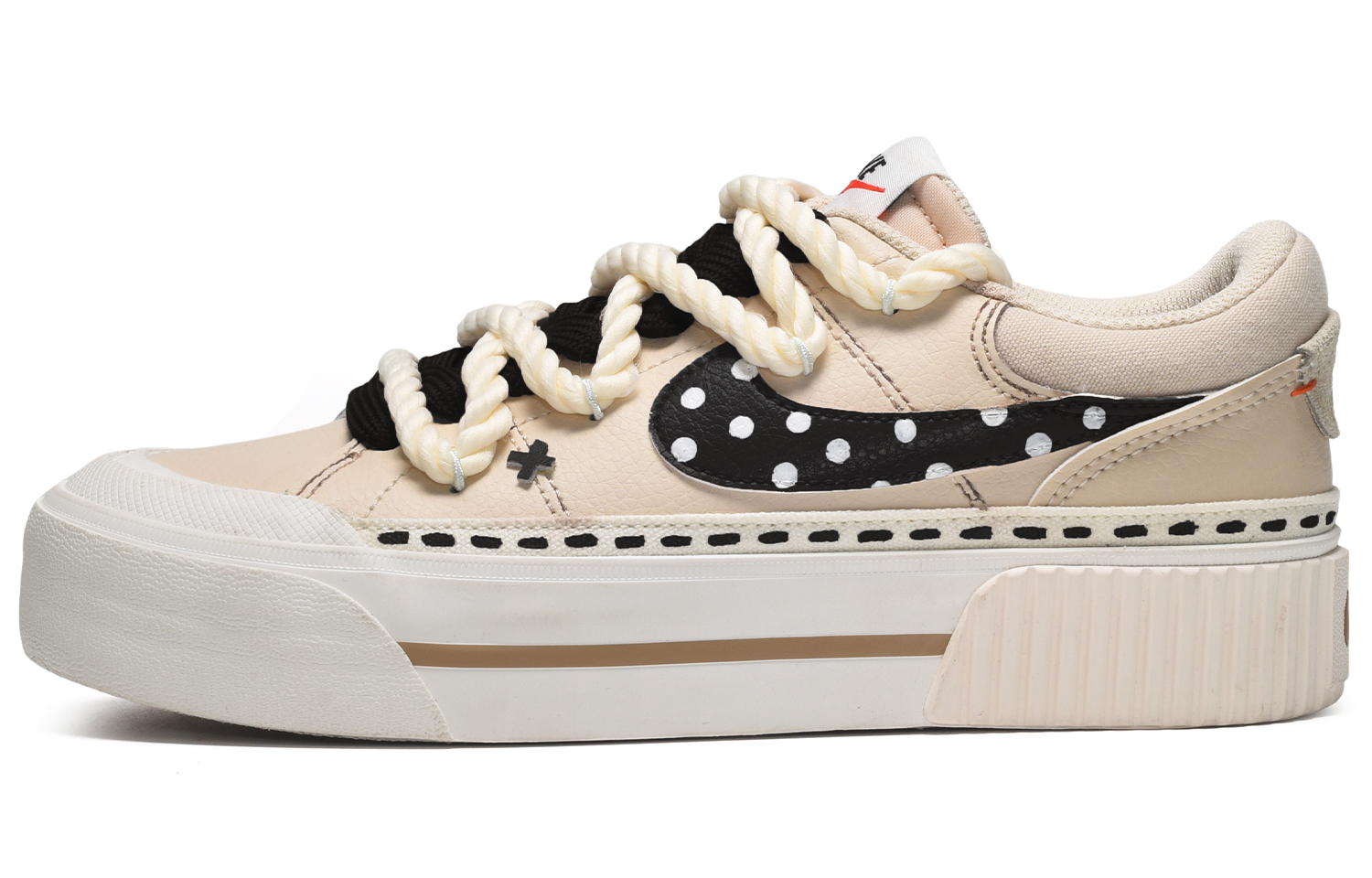 Кеды женские Nike Court Legacy Lif бежево-коричневые, 36.5 EU