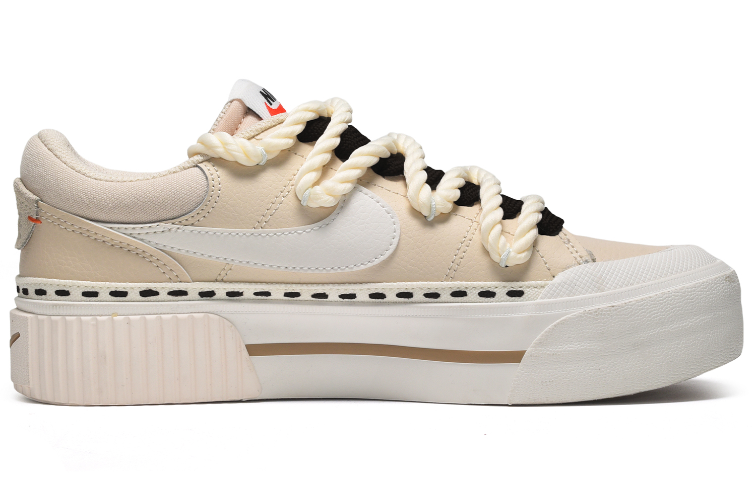 Кеды женские Nike Court Legacy Lif бежево-коричневые, 36.5 EU