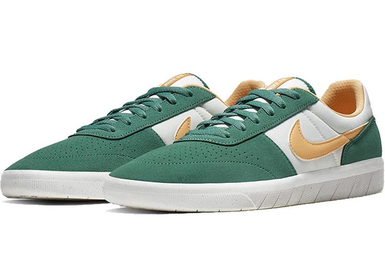 Кроссовки унисекс Nike Team Classic SB celestial gold, 36 EU