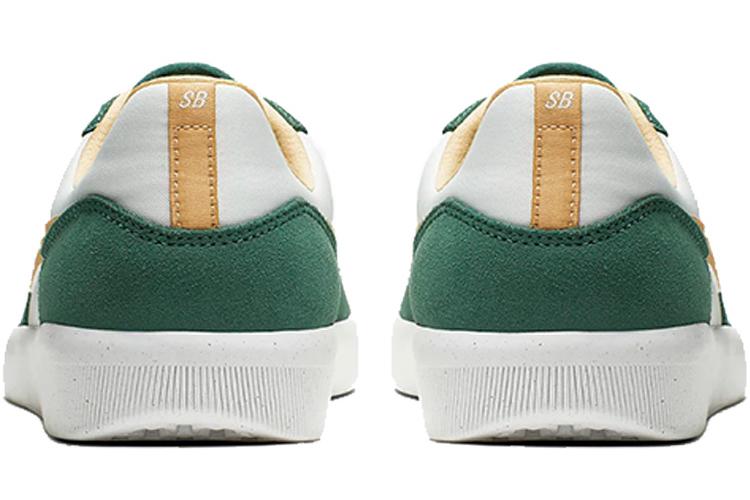 Кроссовки унисекс Nike Team Classic SB celestial gold, 36 EU