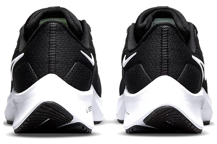 Кроссовки женские Nike Air Zoom Pegasus 38 черно-белые, 42 EU