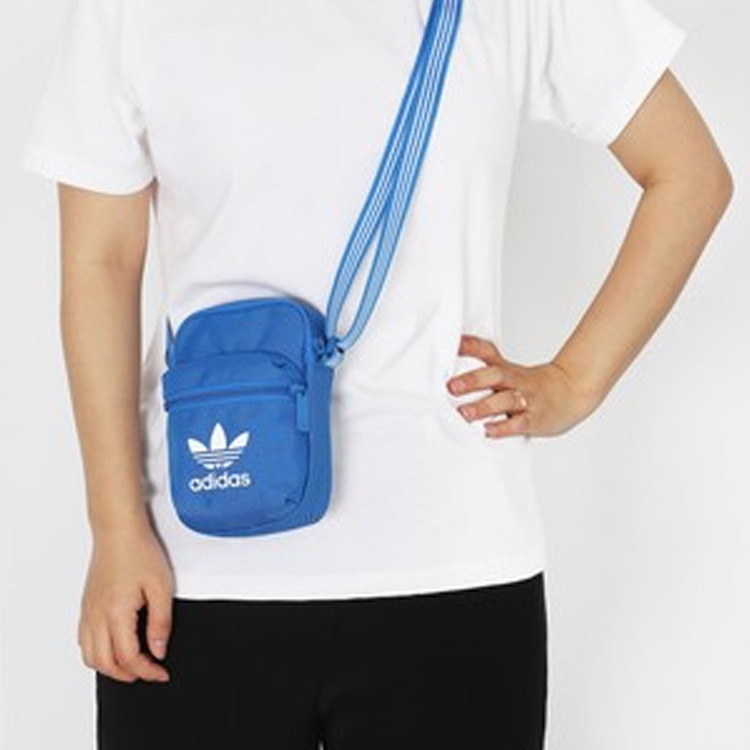 Сумка унисекс Adidas Originals IS4370 синяя