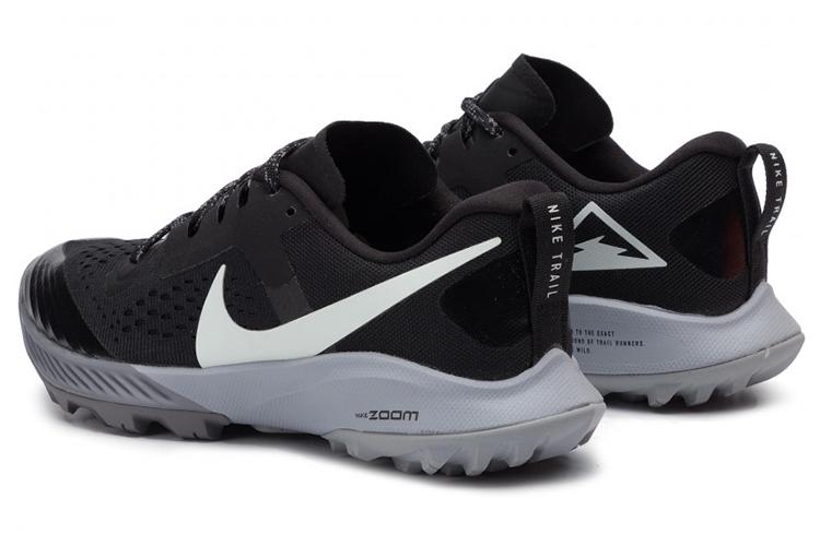 Кроссовки женские Nike Air Zoom Terra Kiger 5 черные, 40 EU