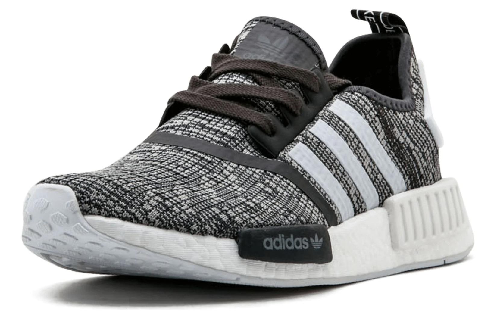 Кроссовки женские Adidas NMD R1 Glitch, medium grey, 42 EU