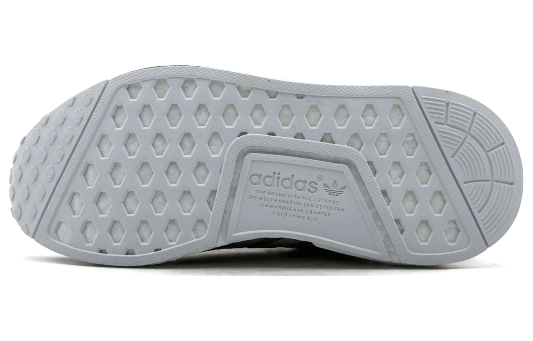 Кроссовки женские Adidas NMD R1 Glitch, medium grey, 42 EU