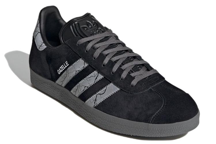 Кеды унисекс Adidas Gazelle Star Wars The Mandalorian Darksaber черные-серые, 42 2/3 EU
