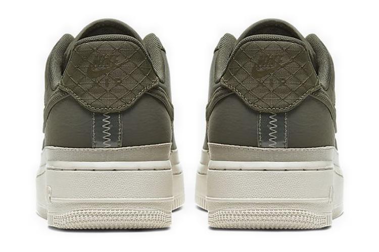 Кеды женские Nike Air Force 1 Cargo зеленые, 40.5 EU