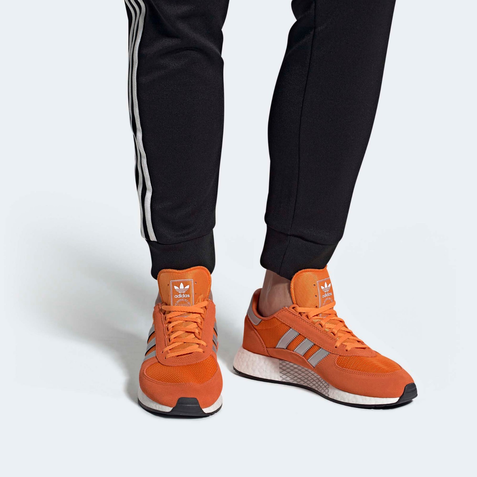 Кроссовки унисекс Adidas Originals Marathonx5923 оранжевые, 44 2/3 EU