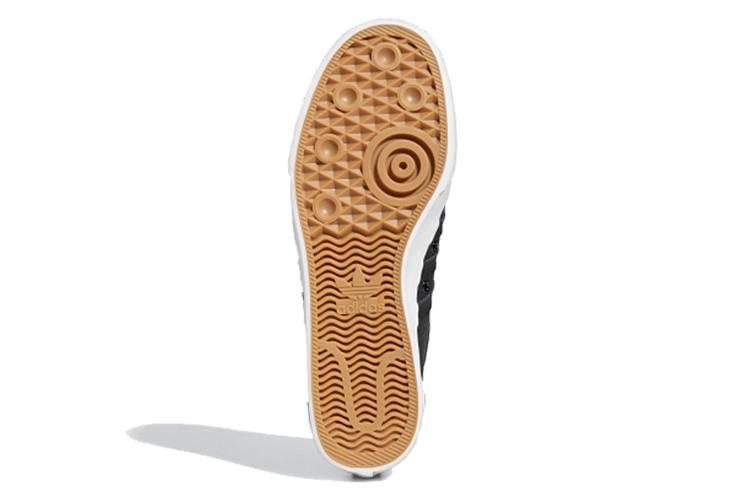 Кроссовки Adidas Nizza Oversize Heel Logo черные, 36 EU