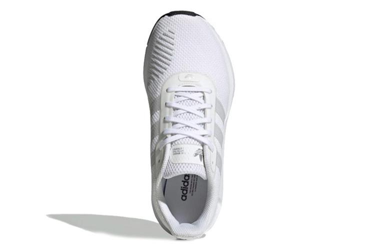 Кроссовки женские Adidas Swift Run RF белые, 36 EU