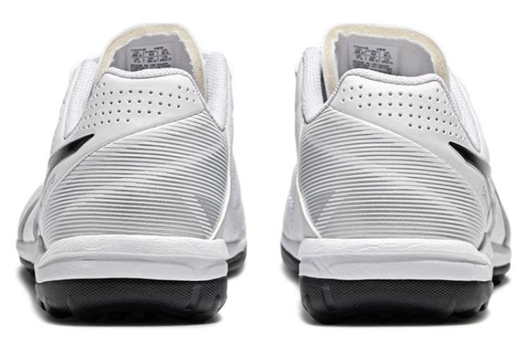 Футбольные бутсы унисекс ASICS Calcetto K Wd 9 Tf Ag белые, черные, 43.5 EU