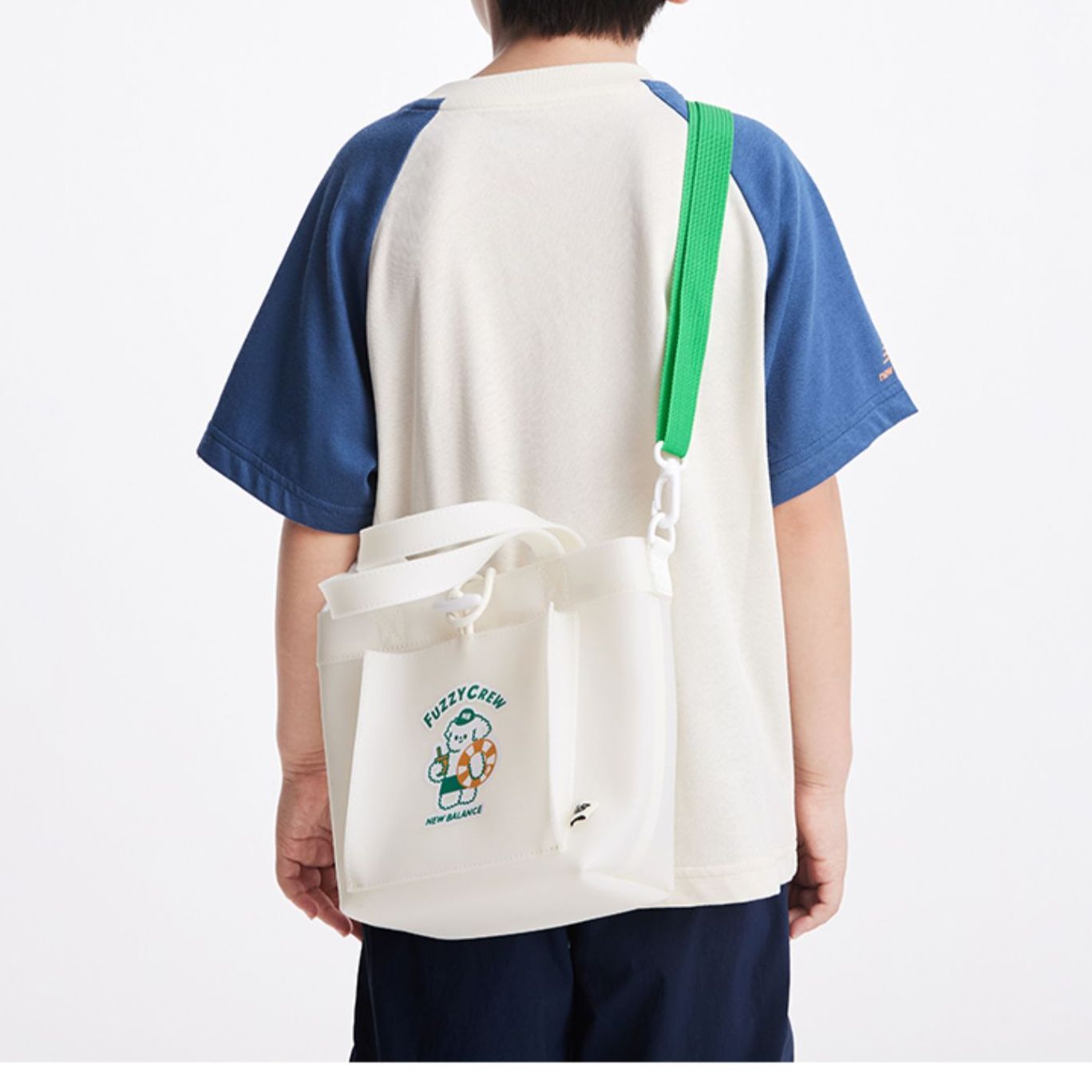 Сумка женская New Balance ND8PD2V013 слоновая кость