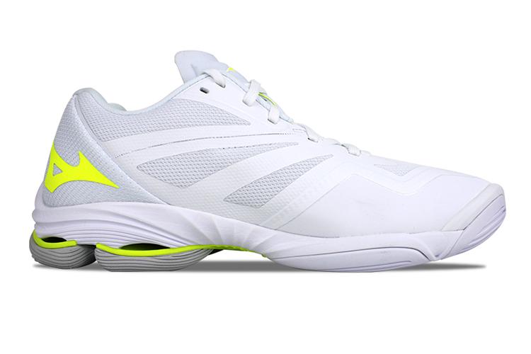 Кроссовки унисекс Mizuno Wave Lightning Z6 белые, 40.5 EU