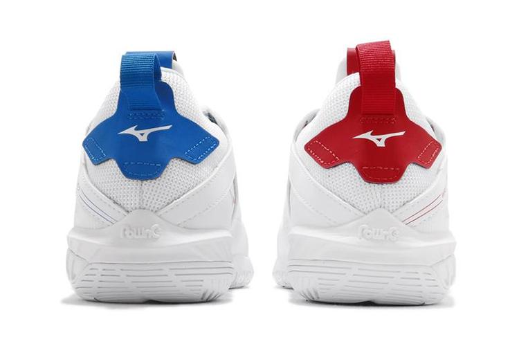 Кроссовки унисекс Mizuno Wave Claw Neo белые, синие, красные, 44 EU