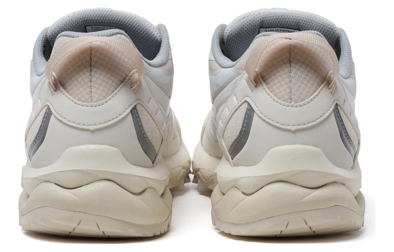 Треккинговые кроссовки Mizuno Wave Mujin TL GORE-TEX бежевые, 37 EU