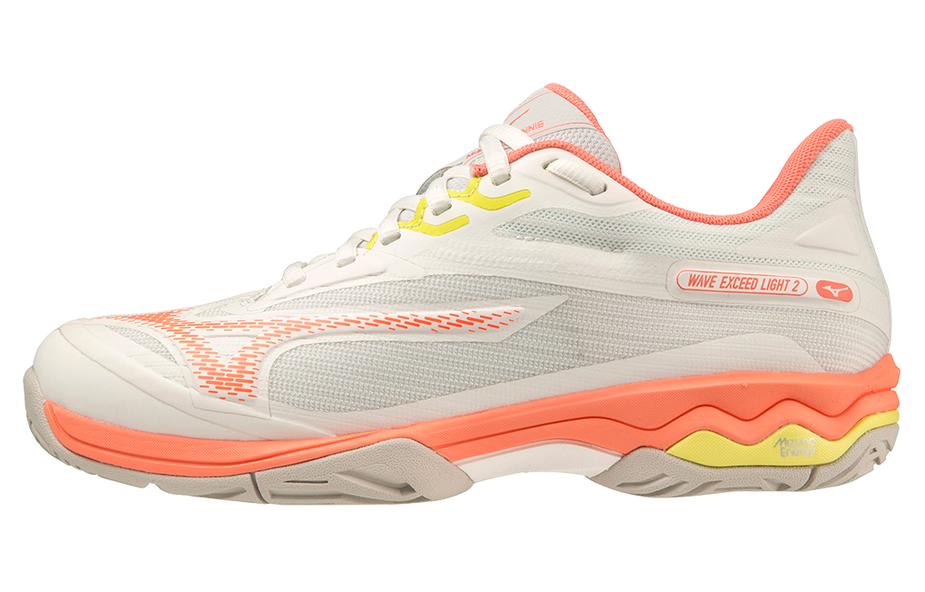 Теннисные кроссовки женские Mizuno Wave Exceed Light 2 AC бежевые, 43 EU