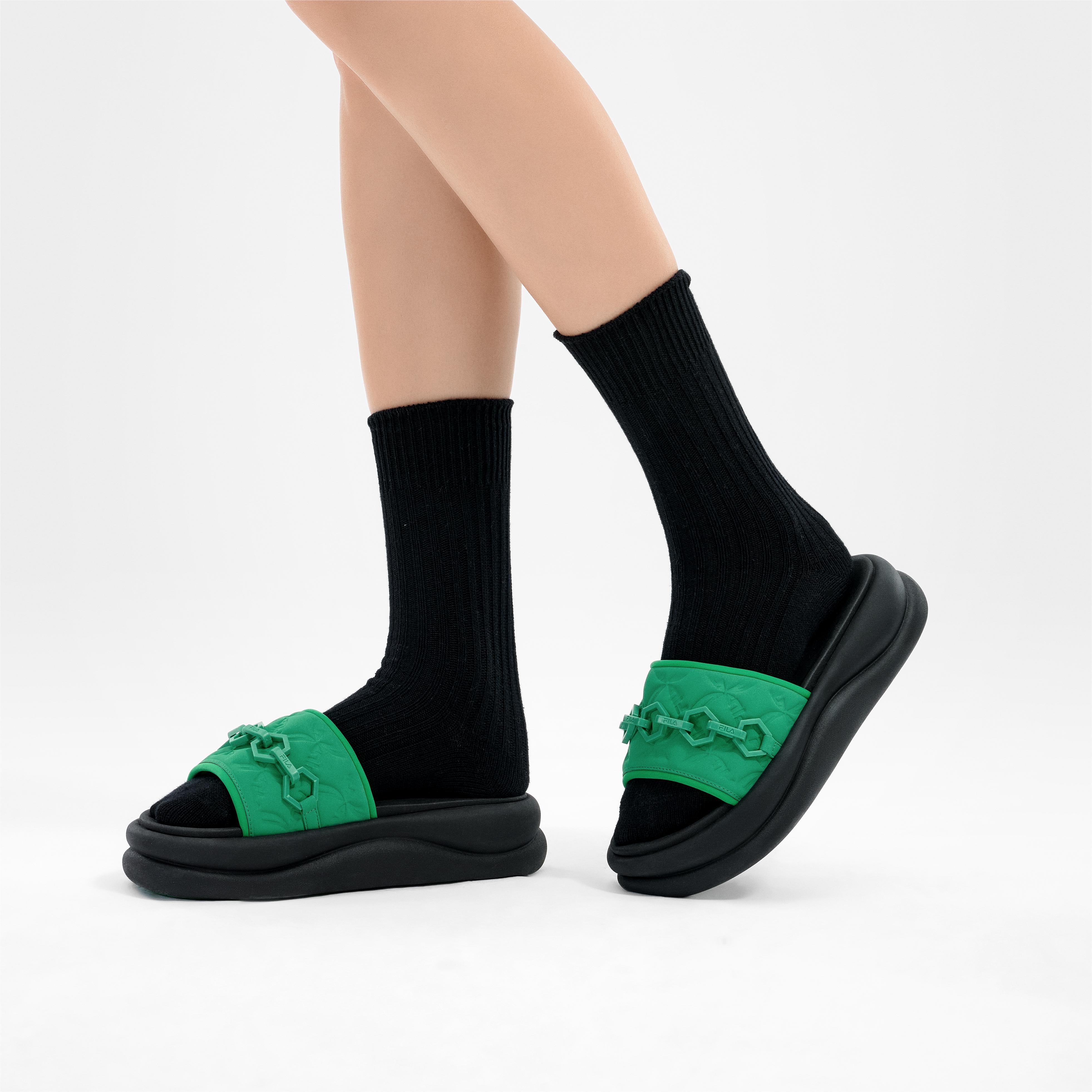 Шлепанцы женские FILA SPONGE Quick Dry Slide зелёные, 37.5 EU