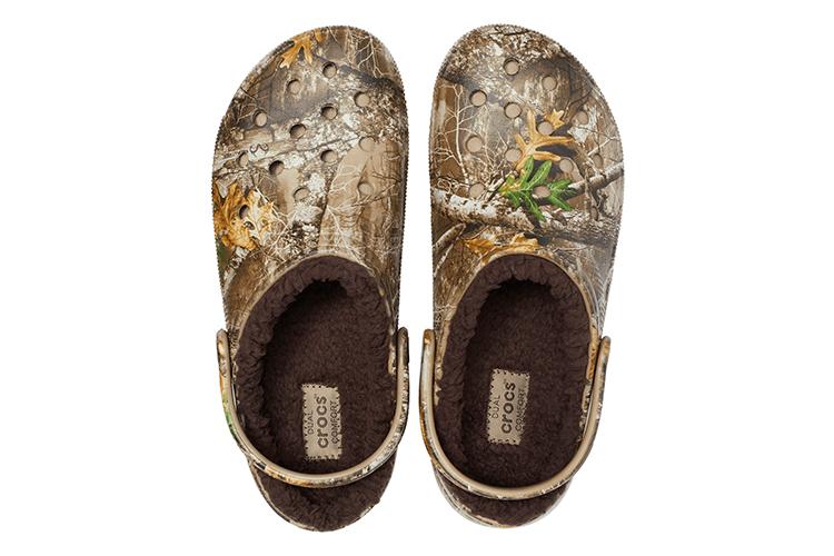Шлепанцы унисекс Crocs Classic Lined Realtree Edge Clog коричневые, 39-40 EU