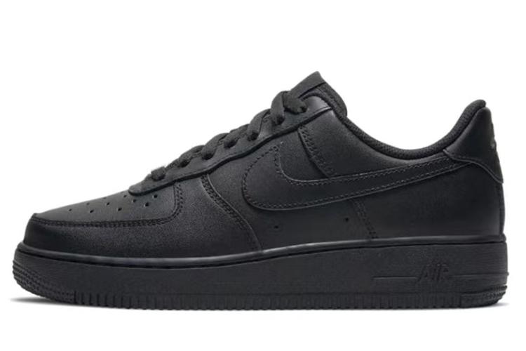 Кроссовки мужские Nike Air Force 1 1'07 черно-синие, 40.5 EU