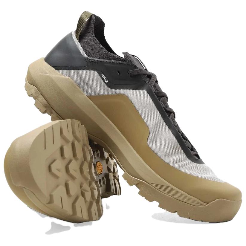 Спортивные ботинки мужские Arcteryx Vertex Alpine коричневые и серые, 44 EU