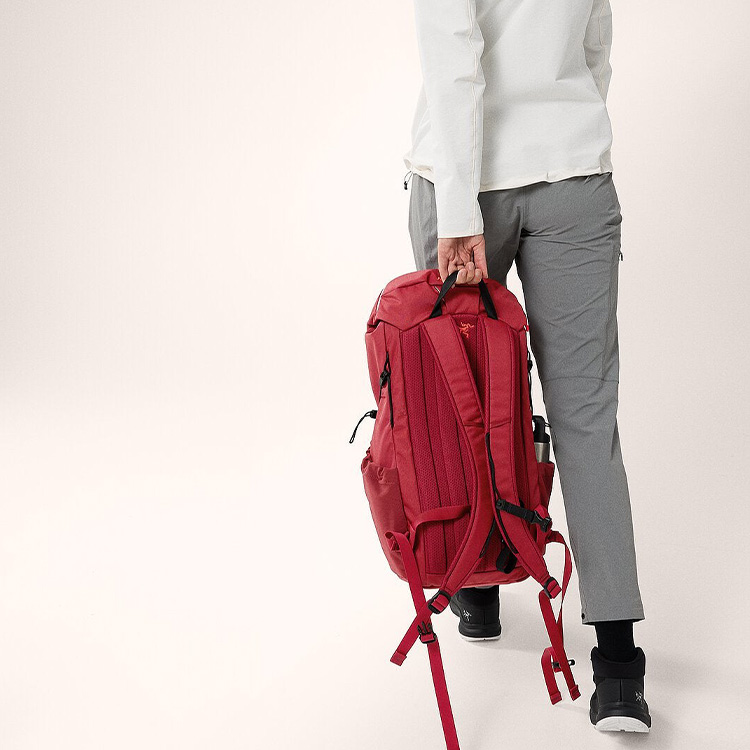 Походный рюкзак унисекс Arcteryx Mantis 20L бордовый