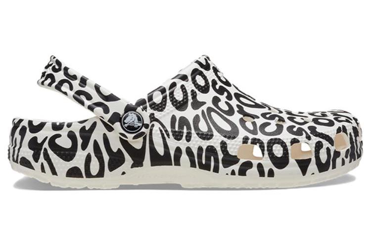 Шлепанцы унисекс Crocs Classic Warped Logo Clogs белые, черные, 43-44 EU