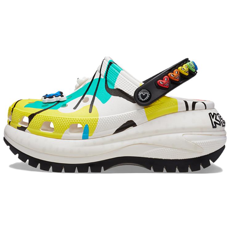 Шлепанцы унисекс Crocs Classic Mega Crush Clog белые