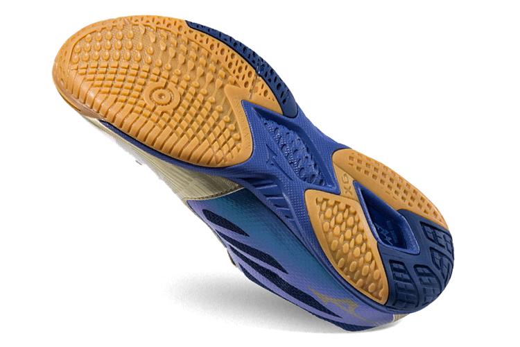 Кроссовки унисекс Mizuno Drive A3 золотые/синие, 36.5 EU