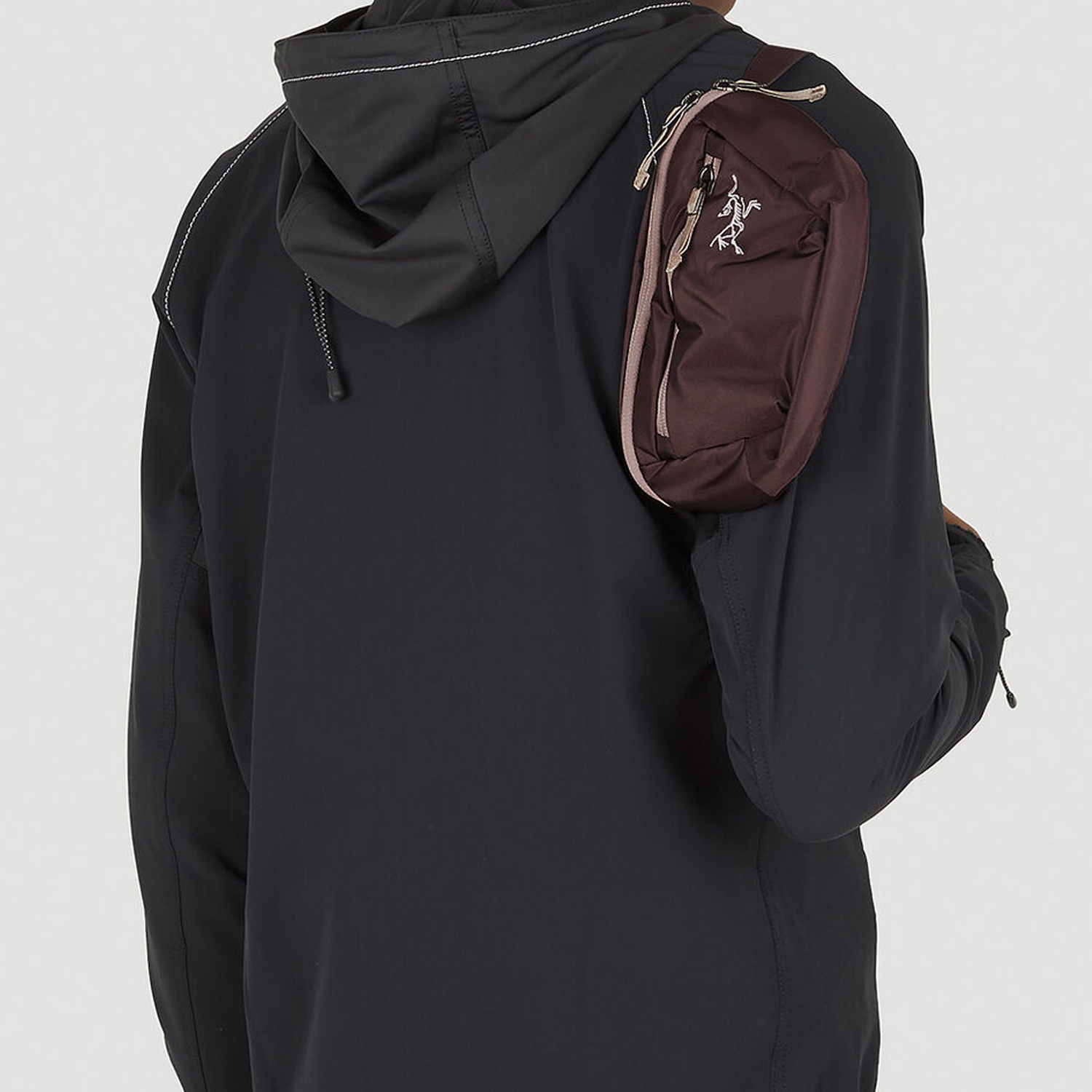 Сумка унисекс Arcteryx 1.5L 25817-FIGMENT насыщенного фиолетового цвета