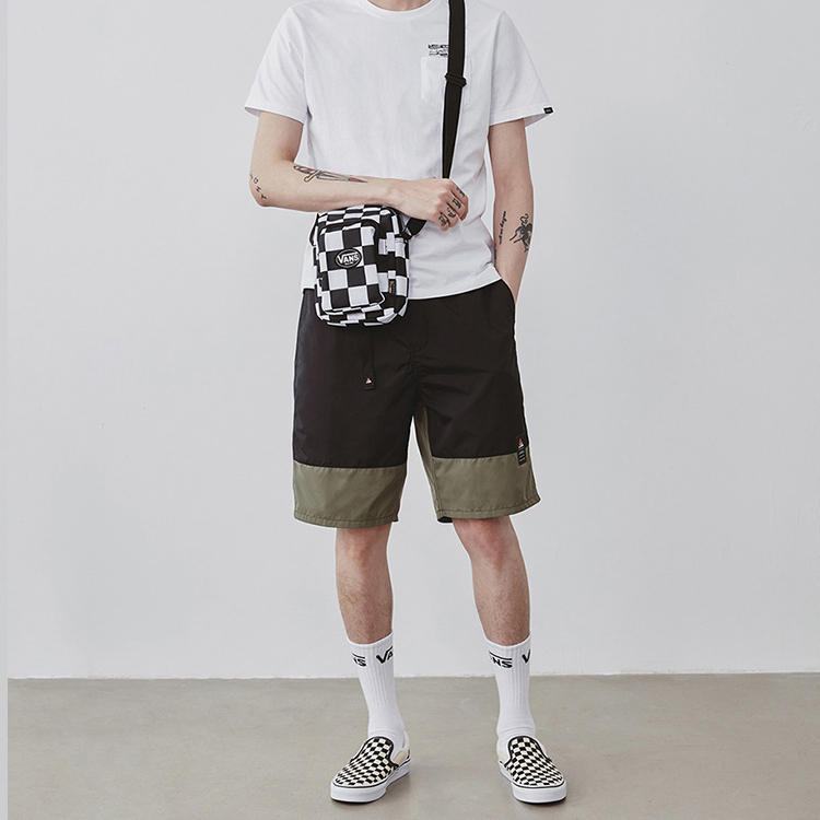 Сумка унисекс Vans VN0A4P4MJ0Z черно-белая