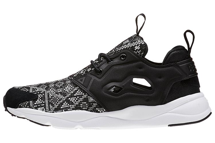 Кроссовки женские Reebok Furylite GT черные, белые, серые, 35 EU