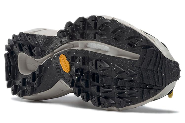 Спортивные ботинки женские Reebok Zig Kinetica II Edge серые, 42.5 EU