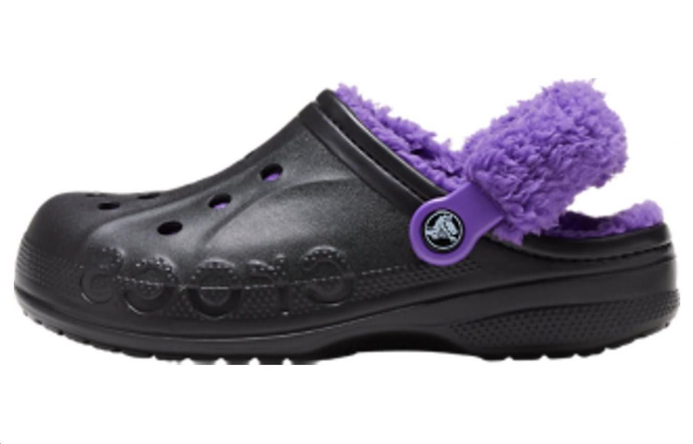 Шлепанцы унисекс Crocs Baya Lined Fuzz Strap черные, фиолетовые