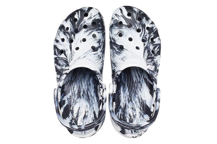 Шлепанцы женские Crocs Classic Platform Marbled Clog черные, белые, 38-39 EU