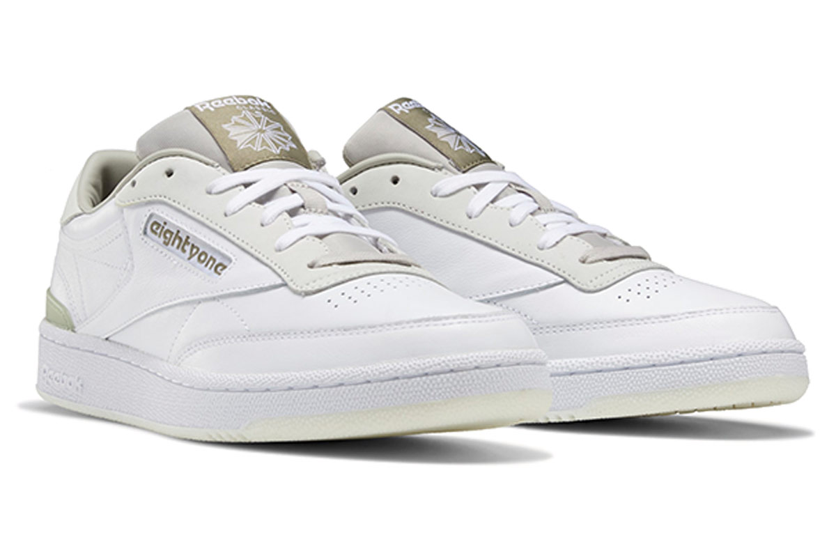 Кроссовки унисекс Reebok Club C 85 EightyOne белые песочные, 35 EU
