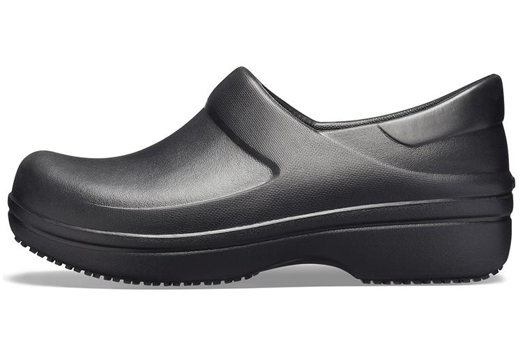 Шлепанцы женские Crocs 205384-001 черные