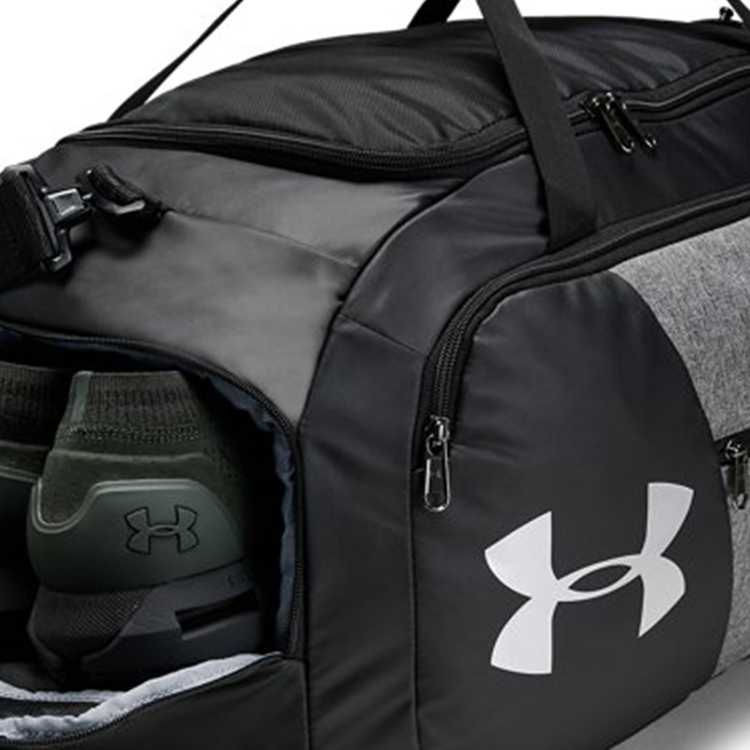 Спортивная сумка мужская Under Armour 1342657-040, серого цвета, размер Regular