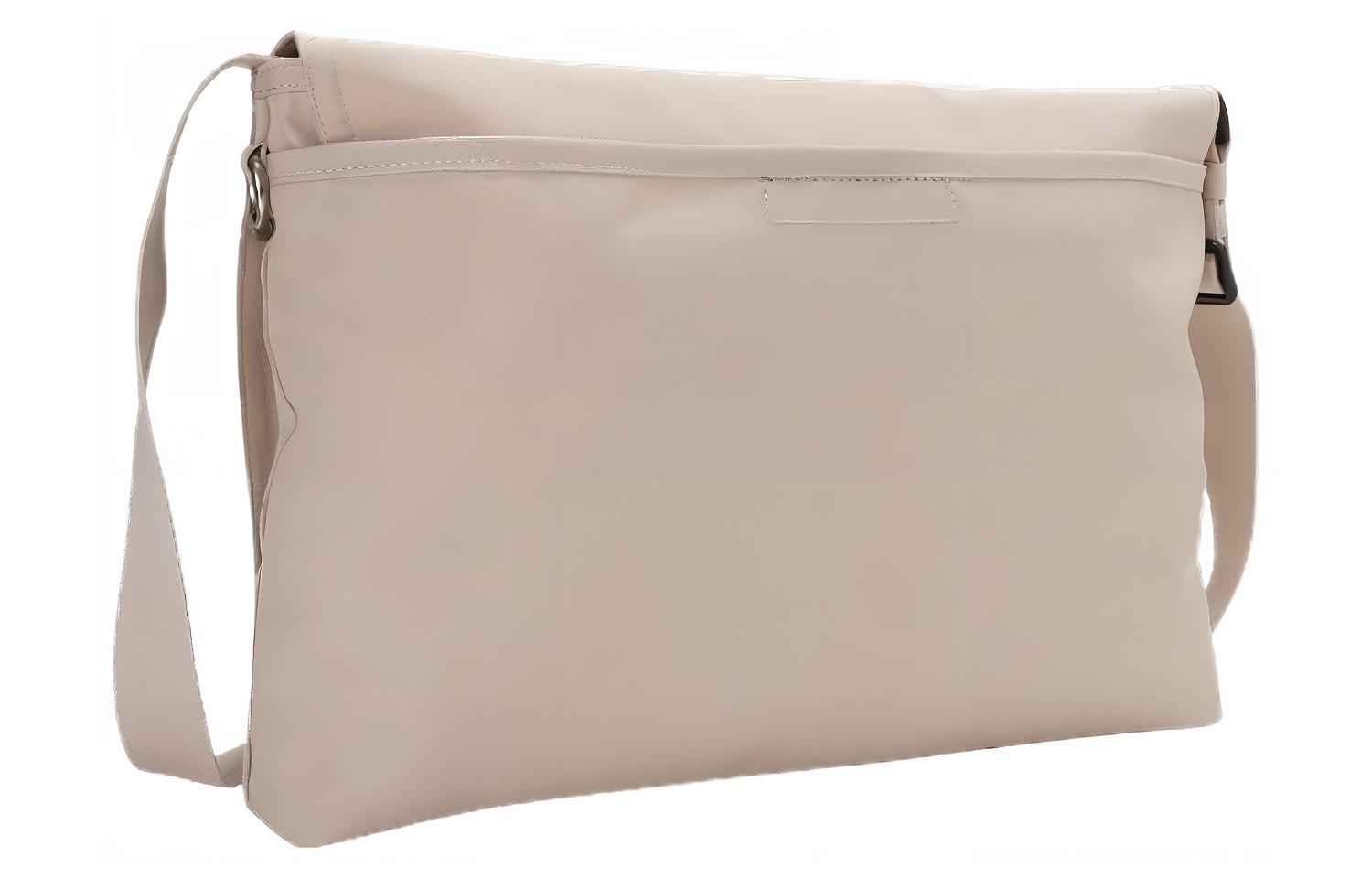 Сумка мужская CALVIN KLEIN HH3758-265 молочного цвета среднего размера