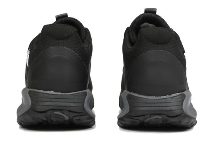 Кроссовки женские THE NORTH FACE NF0A5JCTNY7 черные и серые, 36 EU