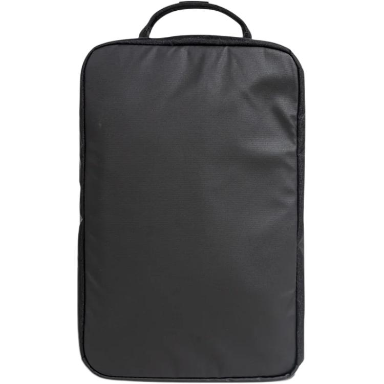 Несессер унисекс Under Armour 1381921-001 черный