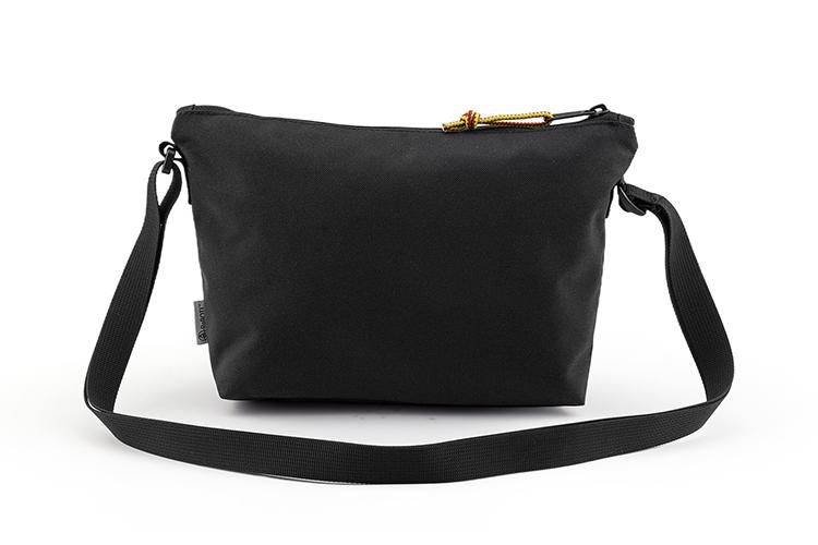 Сумка унисекс Timberland A5W2F-001 черная, 27*17*7cm EU