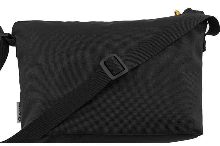 Сумка унисекс Timberland A5W2F-001 черная, 27*17*7cm EU