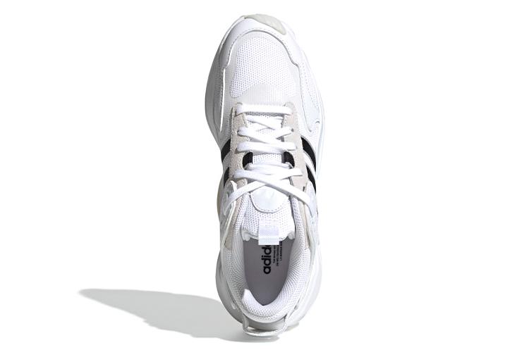 Кроссовки женские Adidas Magmur белые и черные, 38 2/3 EU