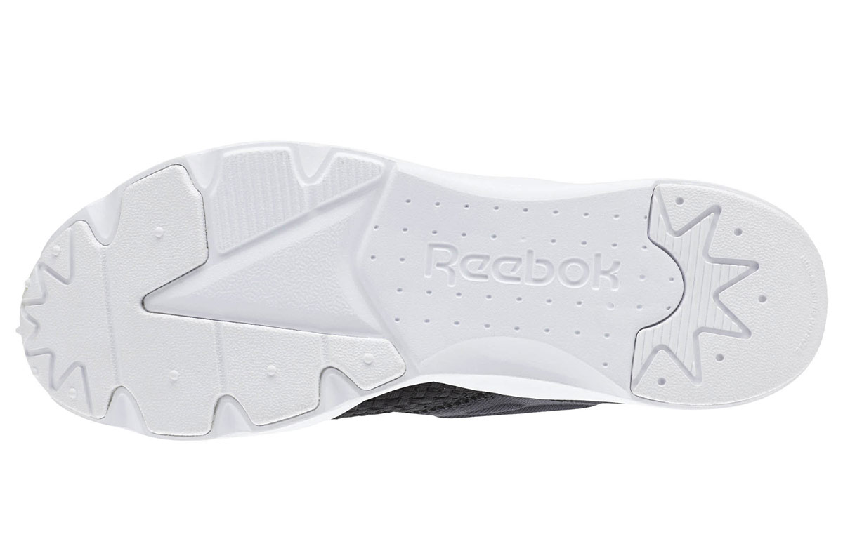 Кроссовки женские Reebok Furylite Slip On Woven черные, 36 EU