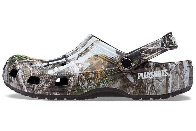 Шлепанцы унисекс Crocs Pleasures X Realtree X Classic зеленые-коричневые