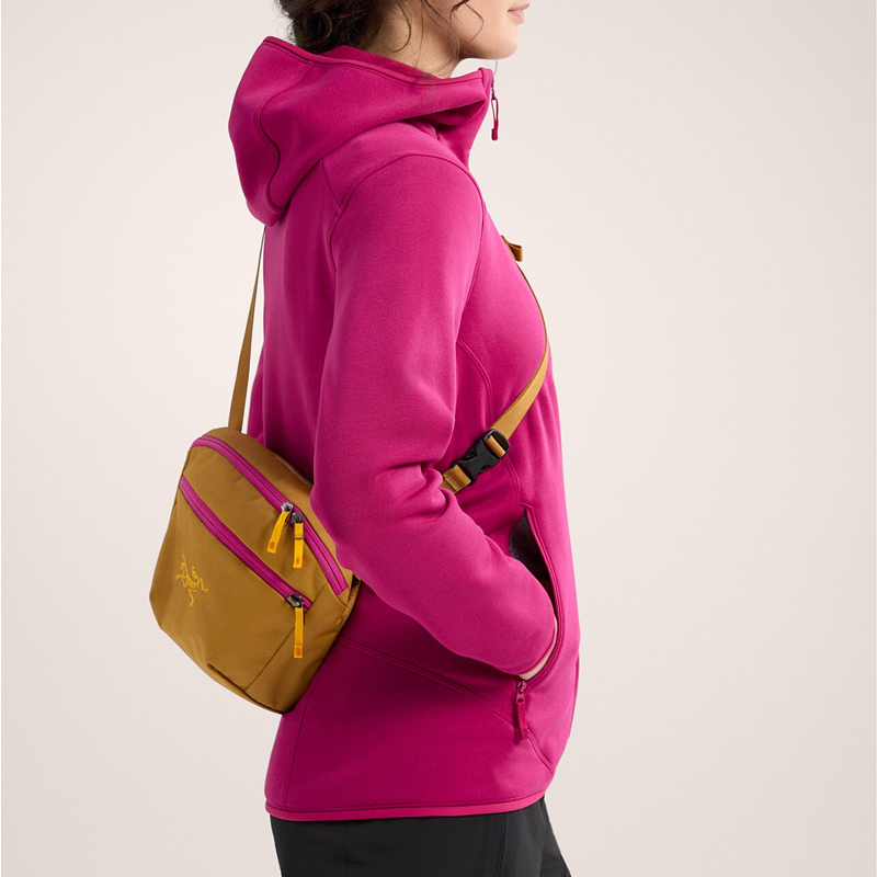 Сумка унисекс Arcteryx 2L Crossbody коричневая