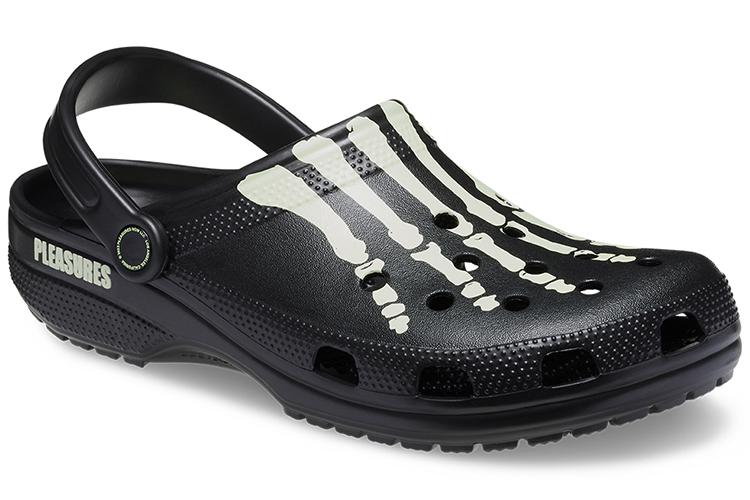 Шлепанцы унисекс Crocs Pleasures X Classic Clog светящиеся в темноте, 39-40 EU